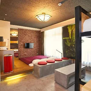 3* Hotel Material